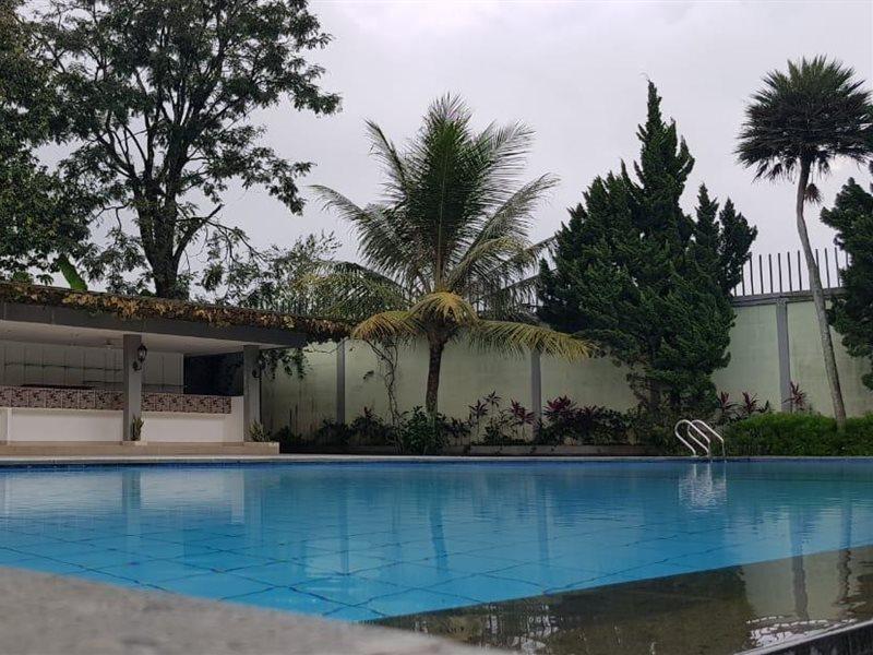 Nite & Day Mdc Puncak - Gadog Hotel Bogor Ngoại thất bức ảnh