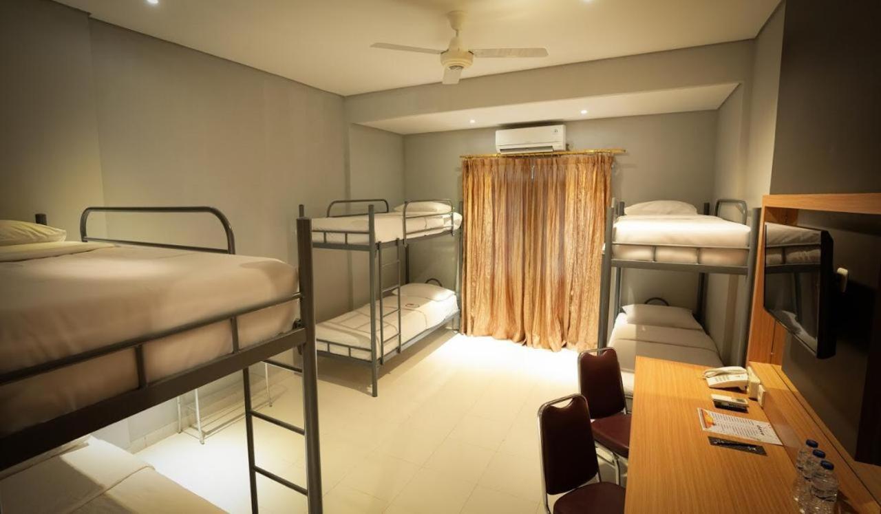 Nite & Day Mdc Puncak - Gadog Hotel Bogor Ngoại thất bức ảnh